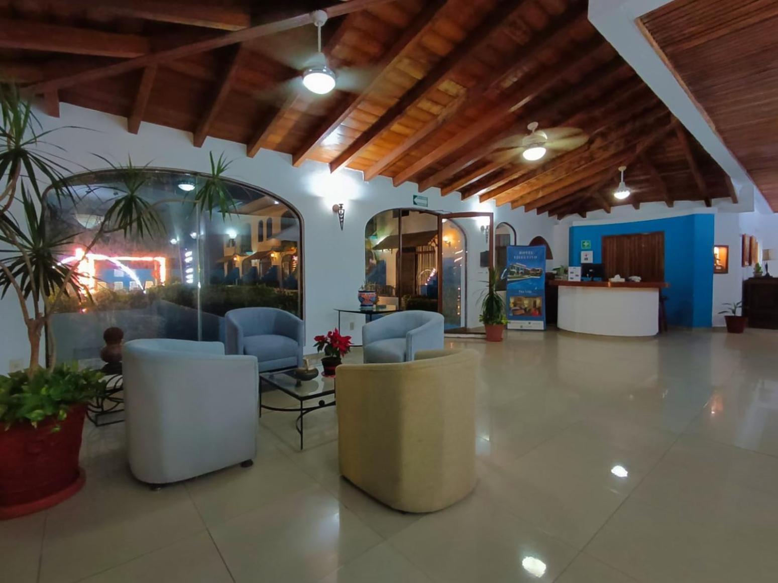 Hotel Pez Vela Manzanillo Exterior photo